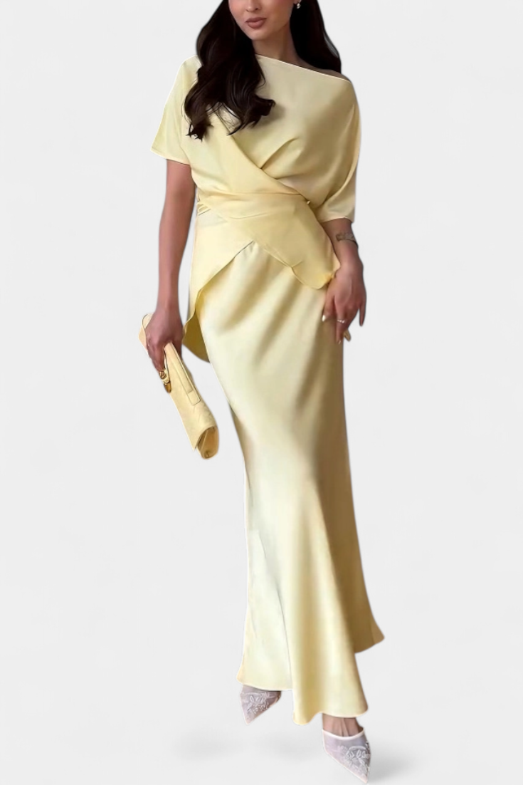 Βελέδα Σετ με Τοπ με Σταυρωτές Τιράντες και Αερίνη Φούστα