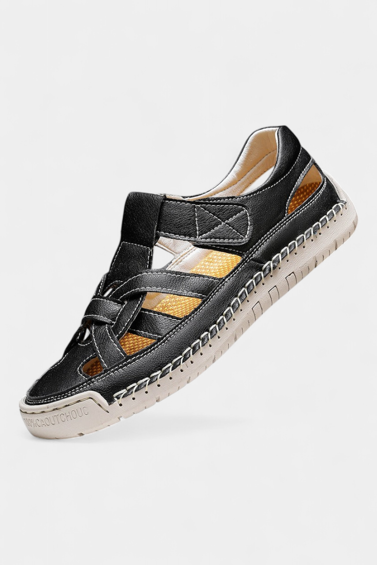 Εργονομικά πέδιλα από συνθετικό δέρμα Kaia κομμένα στο πλάι