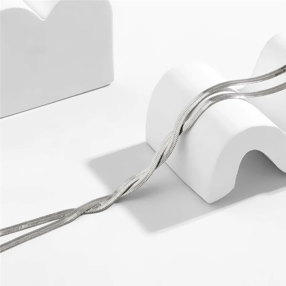 Κομψό Ρυθμιζόμενο Μακρύ Κολιέ με Σχέδιο Φιδιού