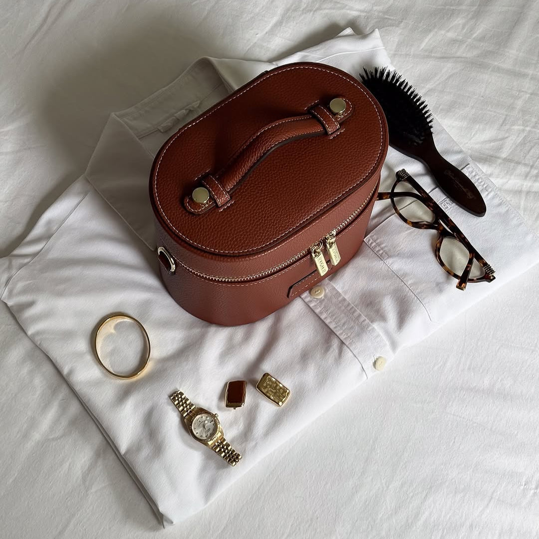 Sola | Οβάλ Νεσεσέρ Καλλυντικών