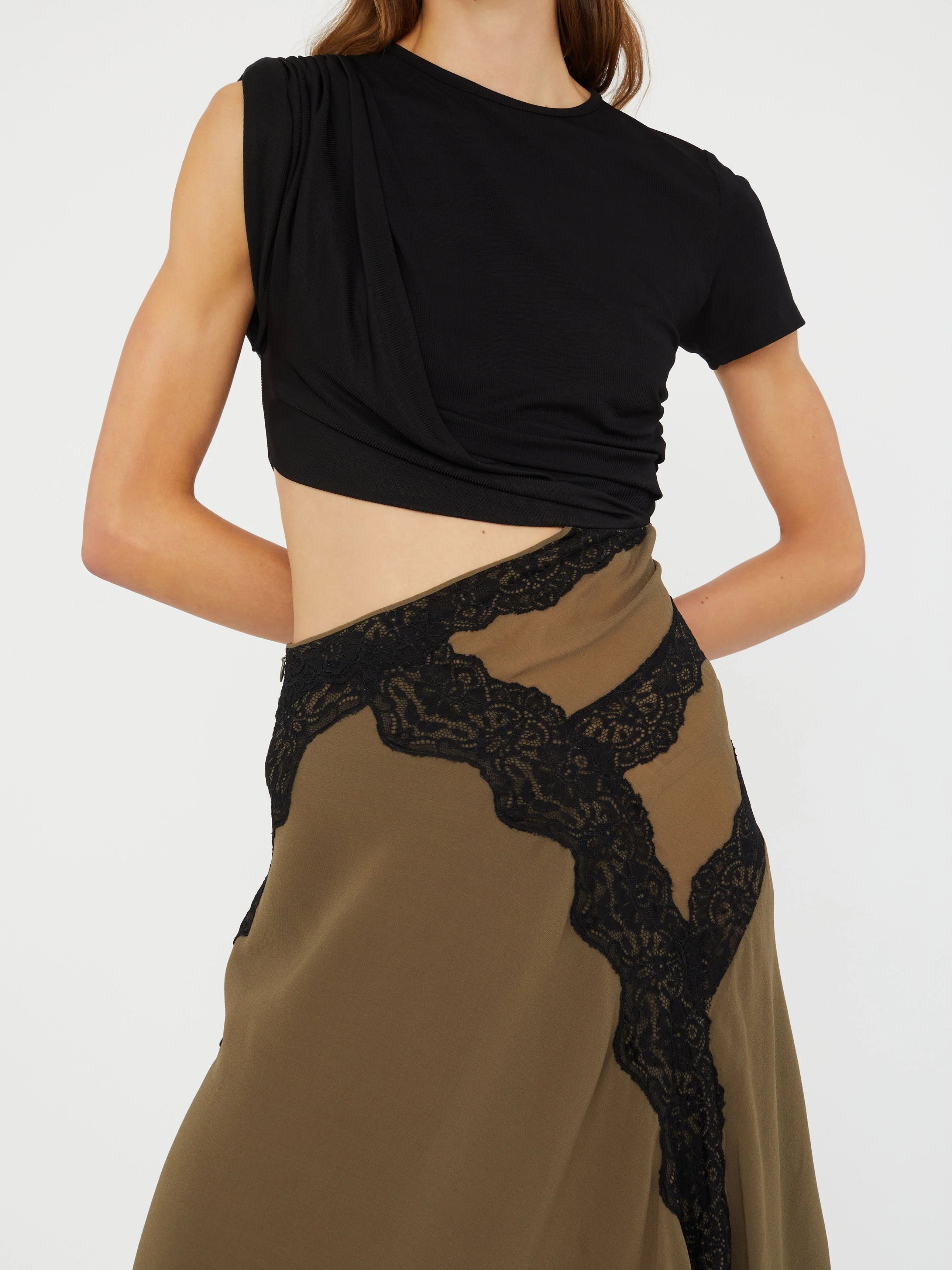 Αλίκη | Φόρεμα midi με στριφτή λεπτομέρεια τύπου μπλούζας