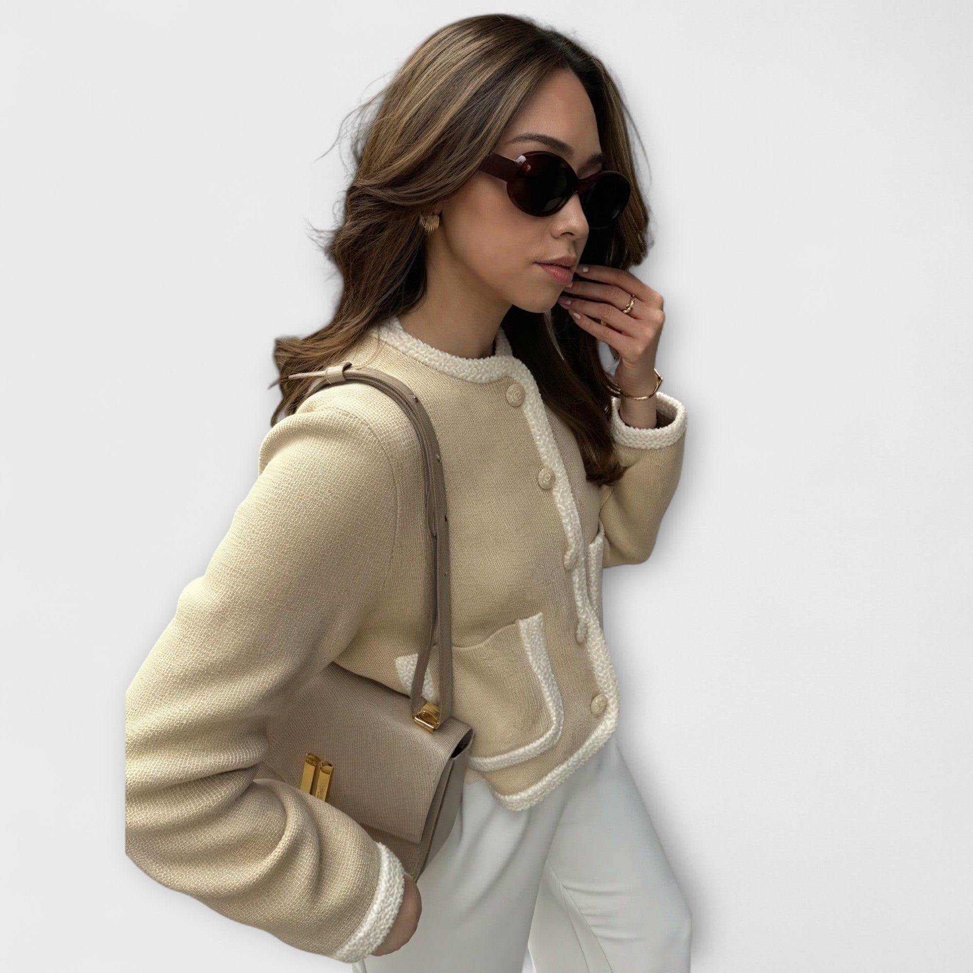 Κλασικό κασκόλ με διακοσμητικές τσέπες