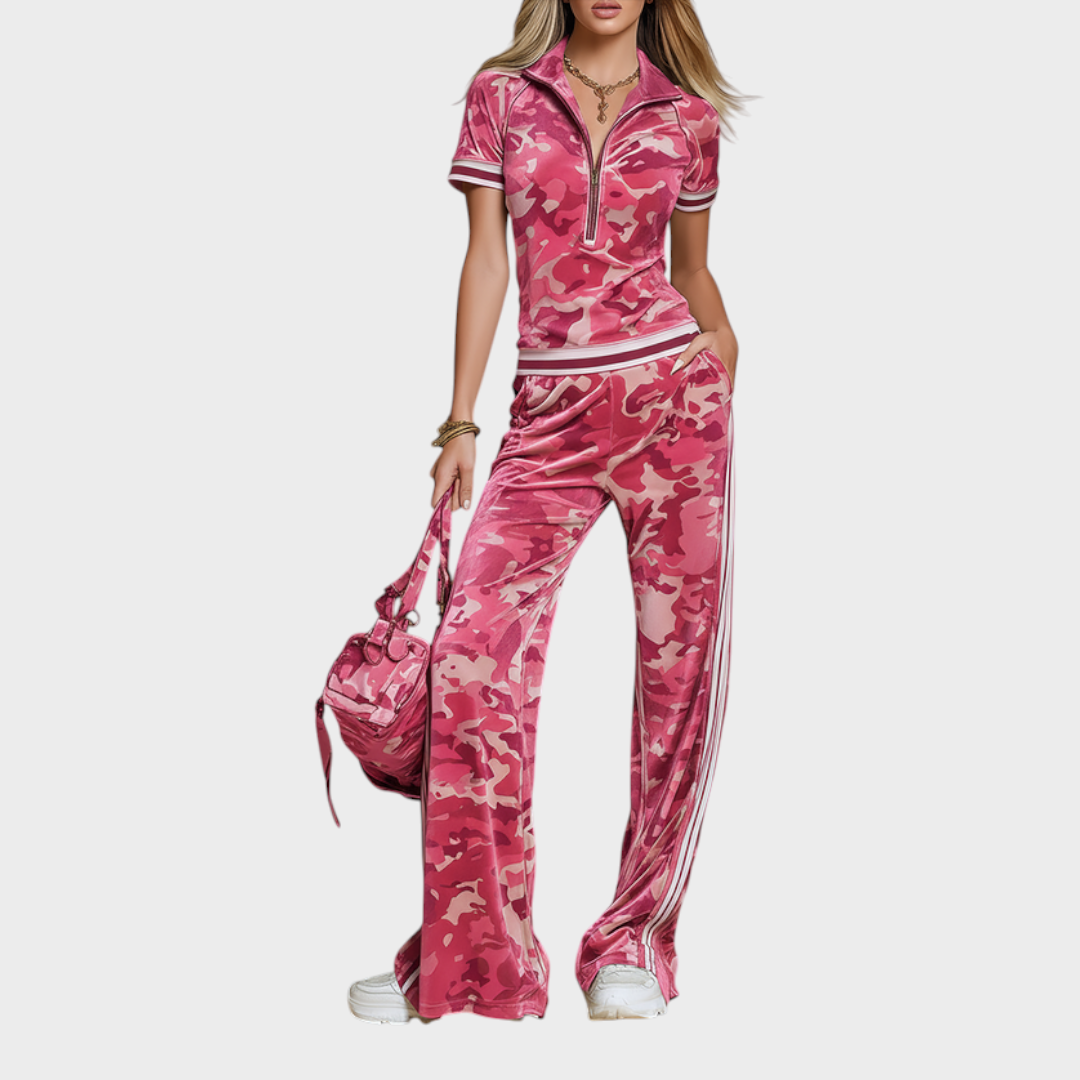 Angelique | Ρετρό Σετ Τ-shirt και Παντελόνι από Βελούδο με Στρατηγική Χρώματος και Ραφή Καμουφλάζ