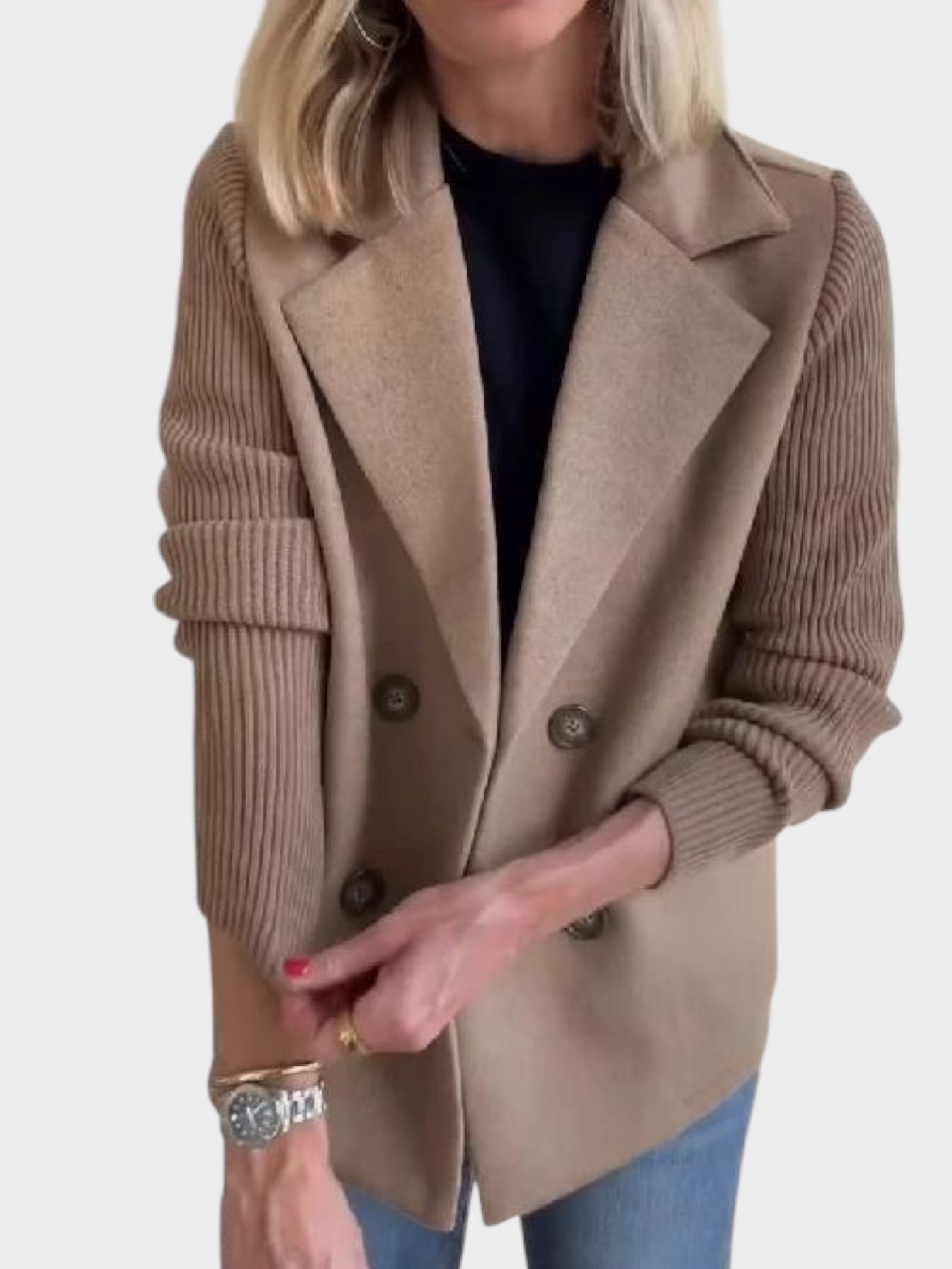 Κομψό σακάκι με πλεκτά μανίκια