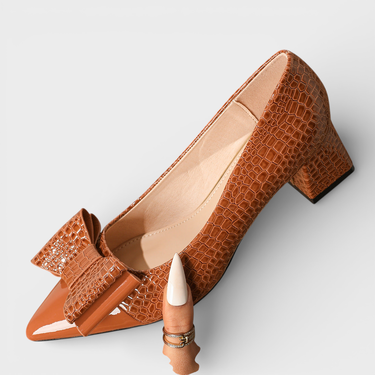 VALENCIA | ΓΥΝΑΙΚΕΙΑ ΠΑΠΟΥΤΣΙΑ ΜΕ ΤΕΤΡΑΓΩΝΗ ΦΟΡΑ