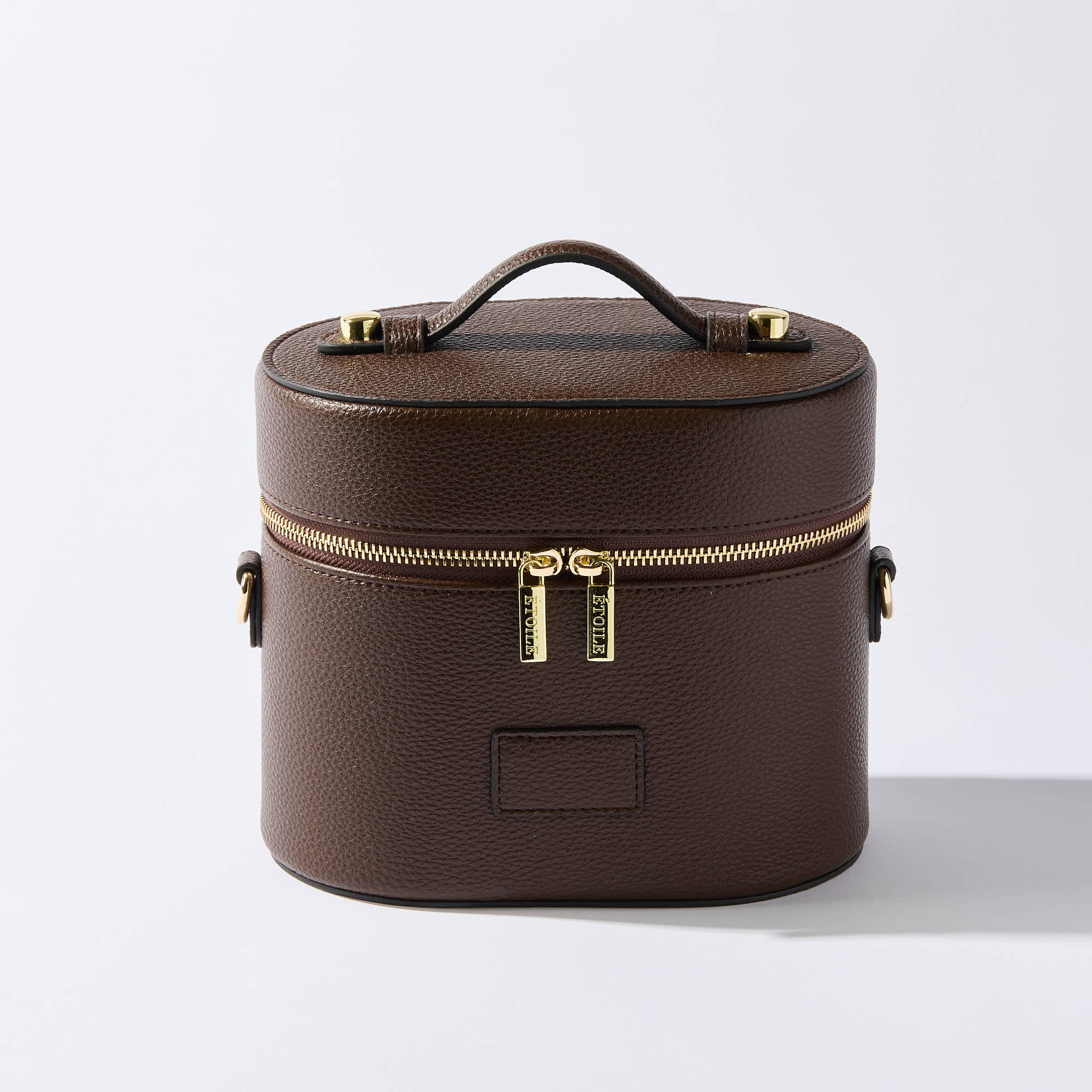 Sola | Οβάλ Νεσεσέρ Καλλυντικών