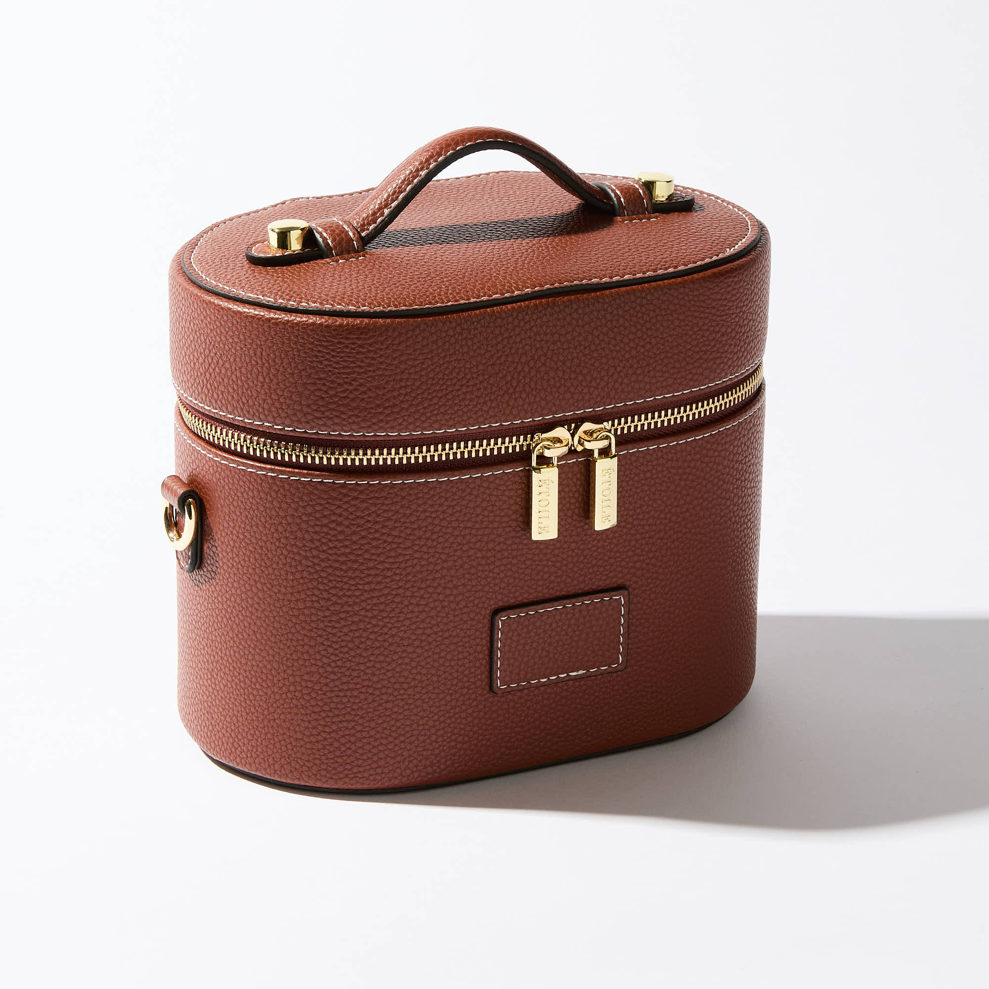 Sola | Οβάλ Νεσεσέρ Καλλυντικών