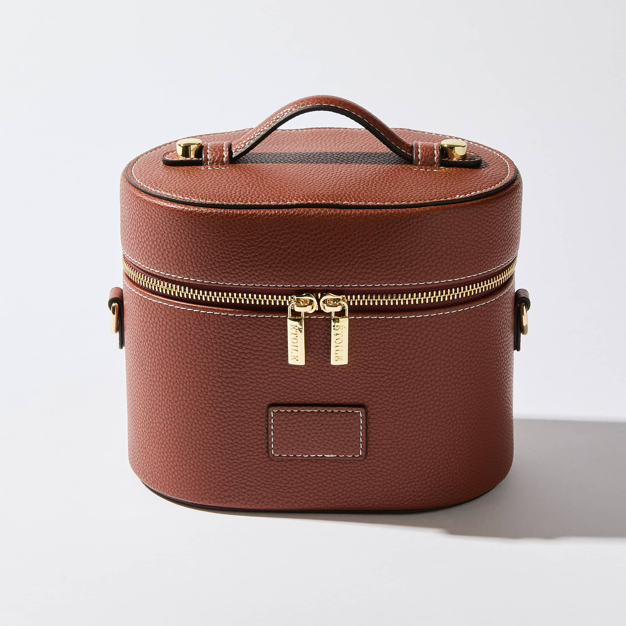 Sola | Οβάλ Νεσεσέρ Καλλυντικών