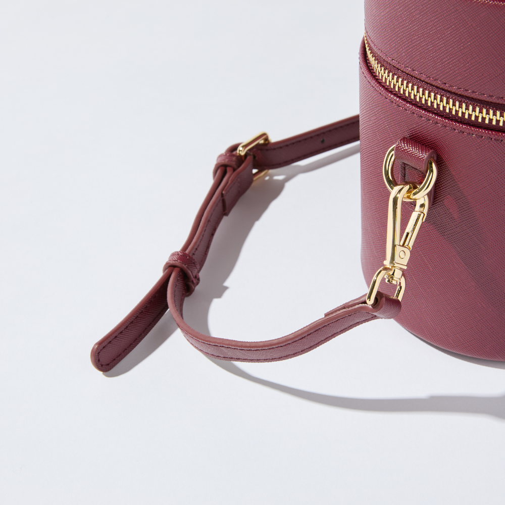 Sola | Οβάλ Νεσεσέρ Καλλυντικών