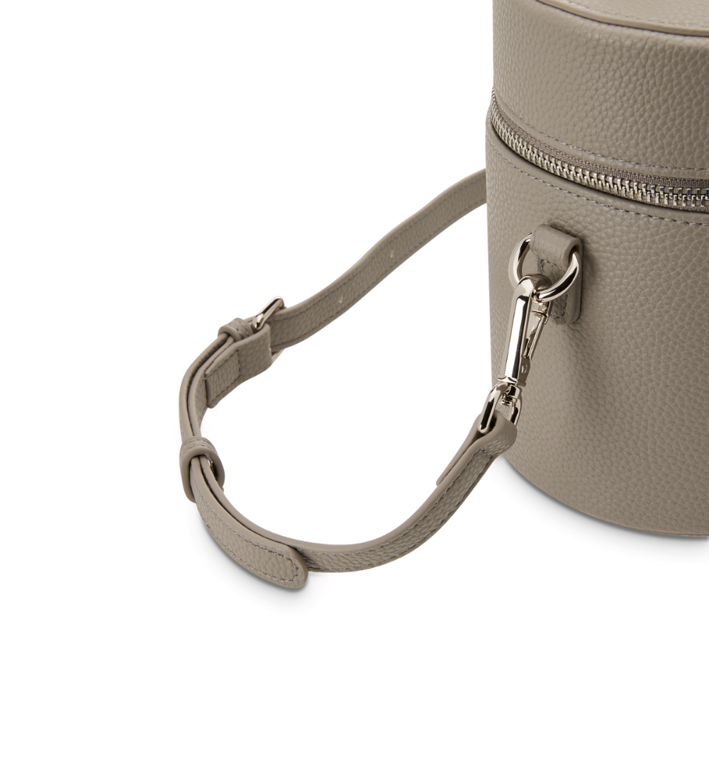 Sola | Οβάλ Νεσεσέρ Καλλυντικών