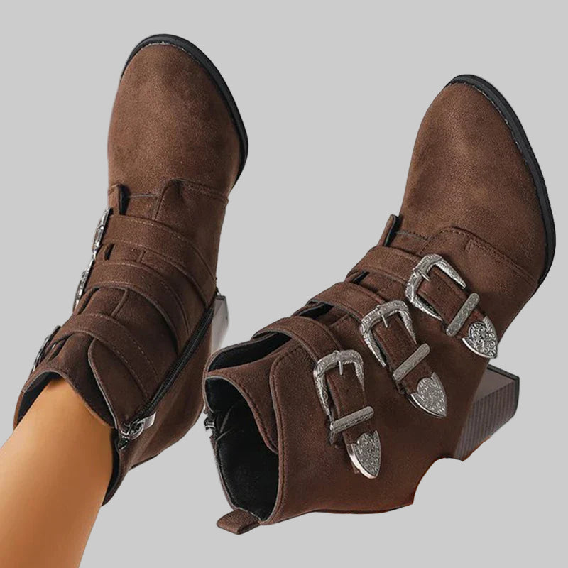 Savanna Μποτάκια με Τακούνι και Τριπλό Λουράκι