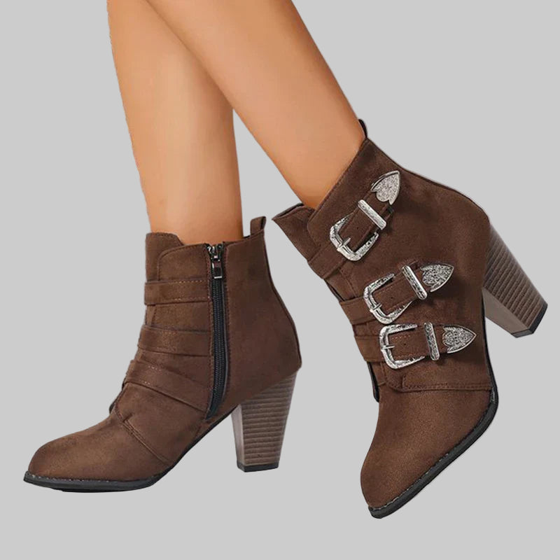 Savanna Μποτάκια με Τακούνι και Τριπλό Λουράκι