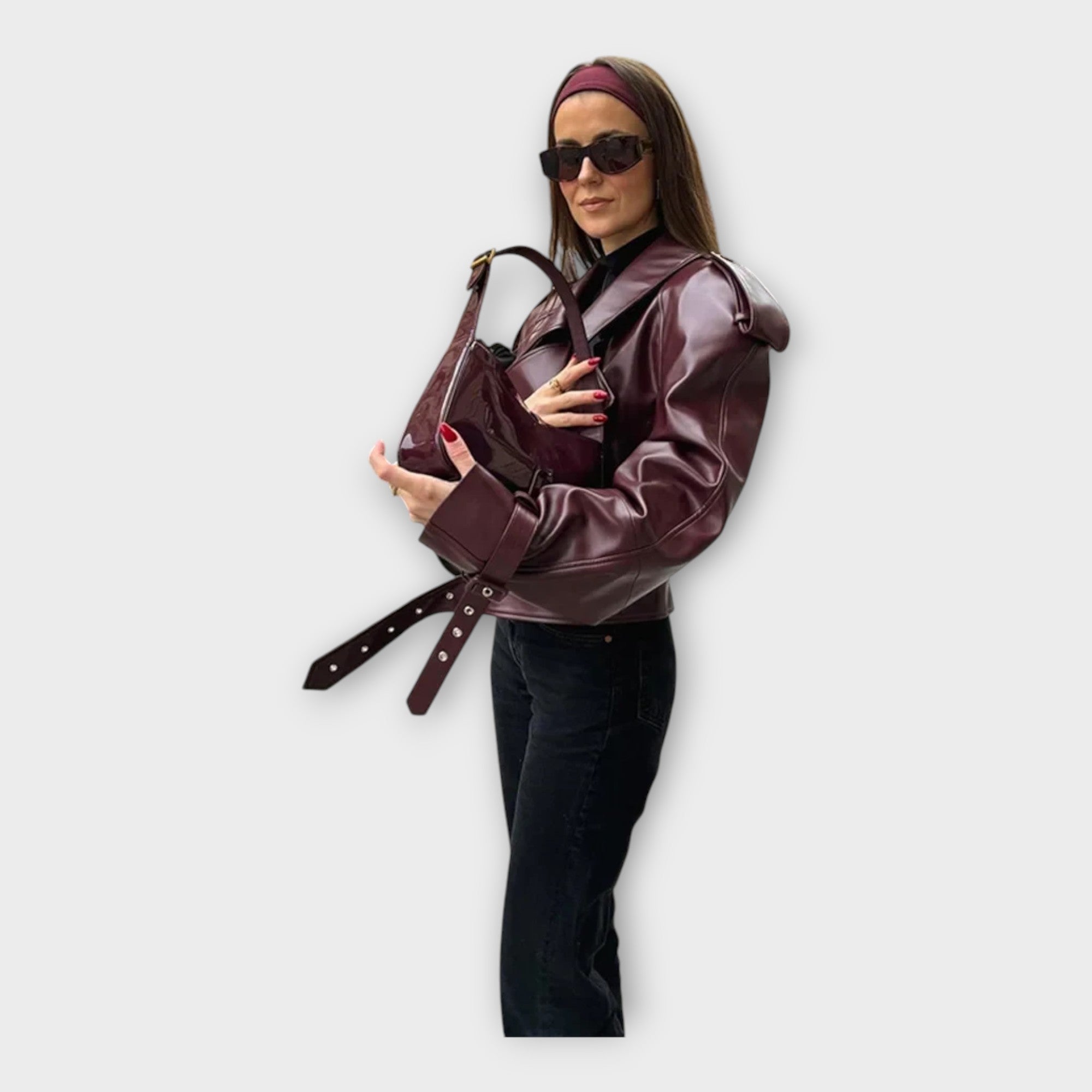 Δερμάτινο Μπουφάν με Ζώνη και Μοντέρνα Λεπτομέρεια 