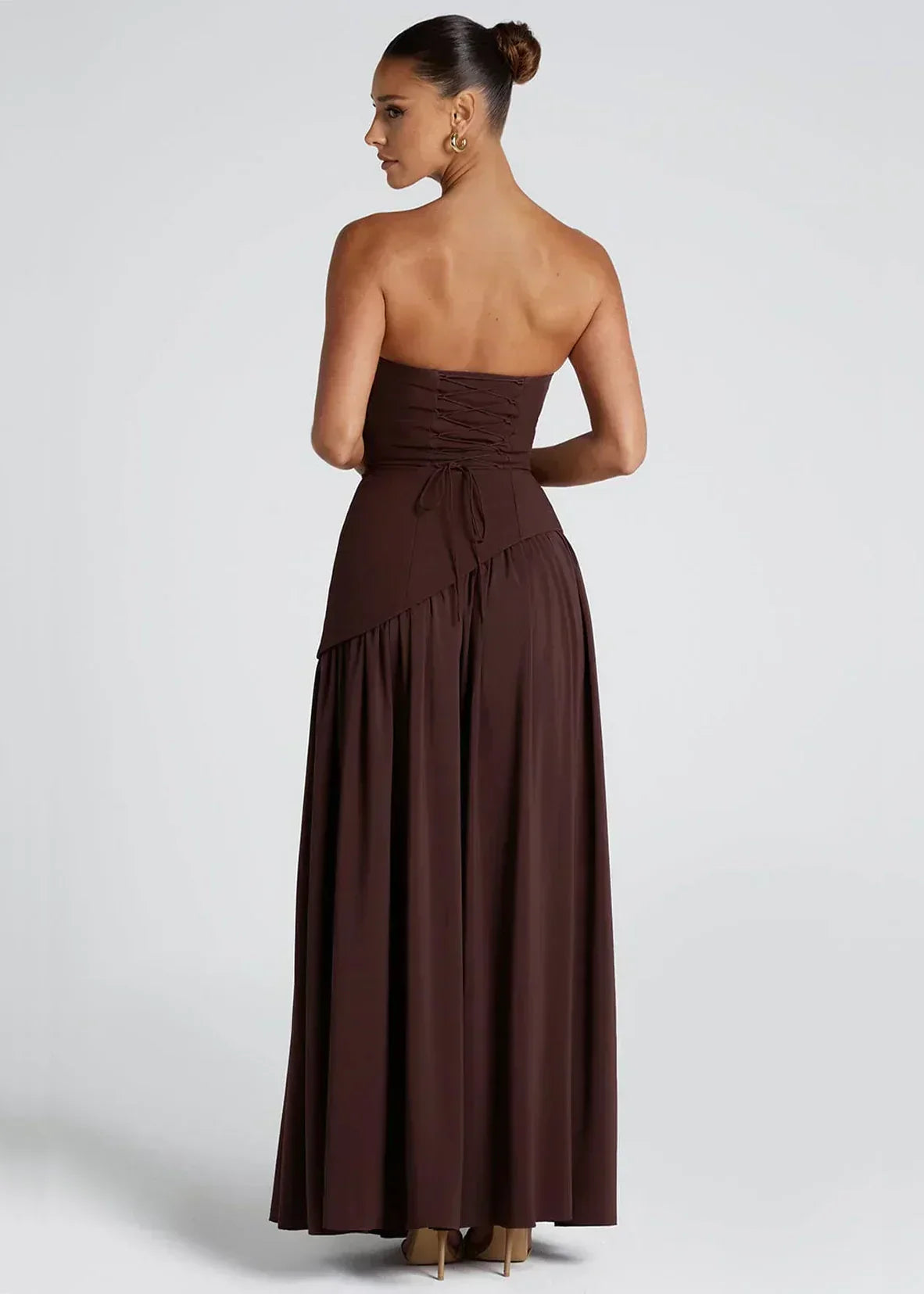 Elena – Maxi Φόρεμα με Ανοιχτούς Ώμους, Σκίσιμο & Choker Λεπτομέρεια
