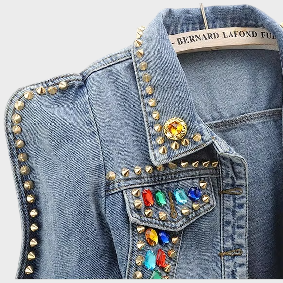 Alison | Κοντό Τζιν Μπουφάν με 3D Λεπτομέρειες από Πέτρες