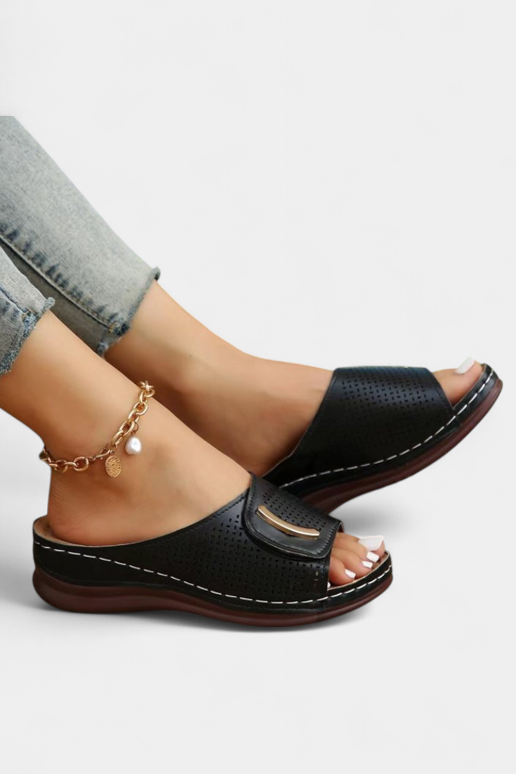 Itziar Ορθοπεδικά σανδάλια με διάτρητο σχέδιο και μαλακό πάτο